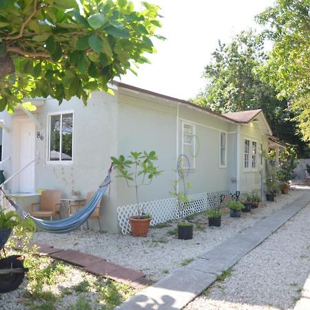 Quiet & Centrally Located House - Private Parking, Laundry And Storage For Luggage 마이애미 외부 사진