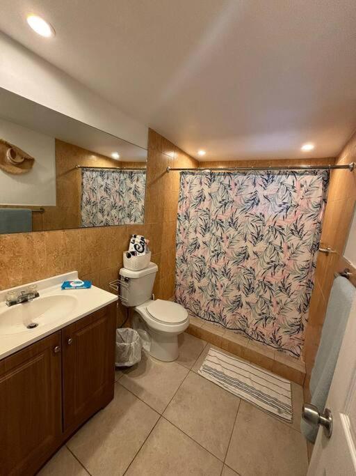 Quiet & Centrally Located House - Private Parking, Laundry And Storage For Luggage 마이애미 외부 사진