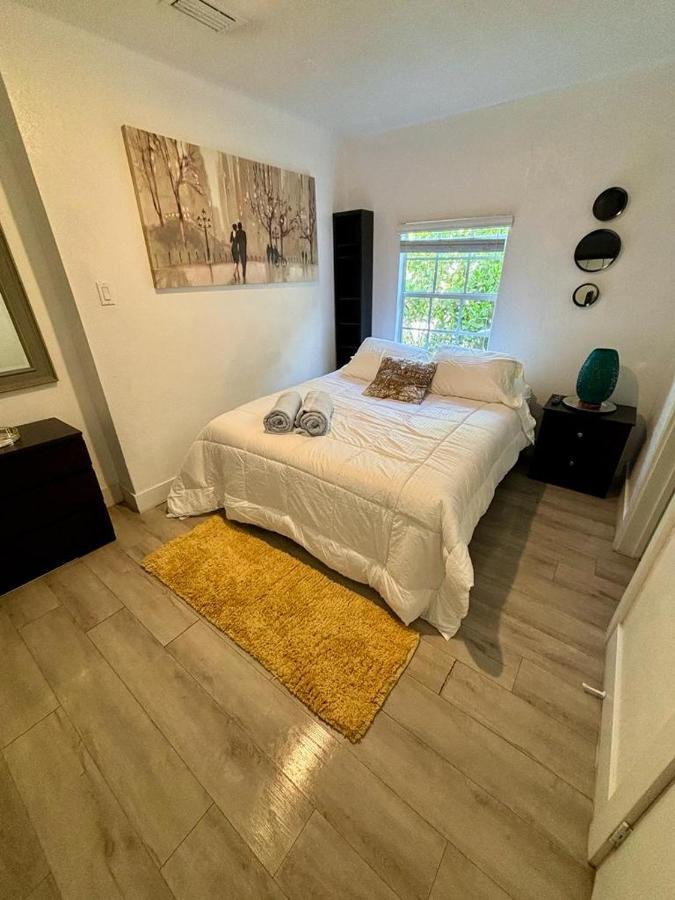 Quiet & Centrally Located House - Private Parking, Laundry And Storage For Luggage 마이애미 외부 사진