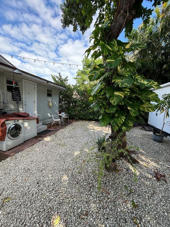 Quiet & Centrally Located House - Private Parking, Laundry And Storage For Luggage 마이애미 외부 사진