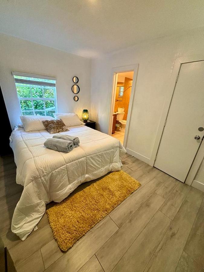 Quiet & Centrally Located House - Private Parking, Laundry And Storage For Luggage 마이애미 외부 사진