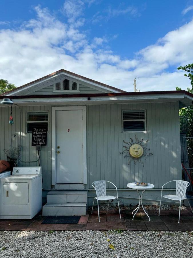 Quiet & Centrally Located House - Private Parking, Laundry And Storage For Luggage 마이애미 외부 사진