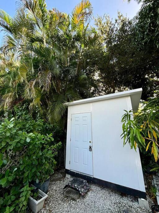 Quiet & Centrally Located House - Private Parking, Laundry And Storage For Luggage 마이애미 외부 사진